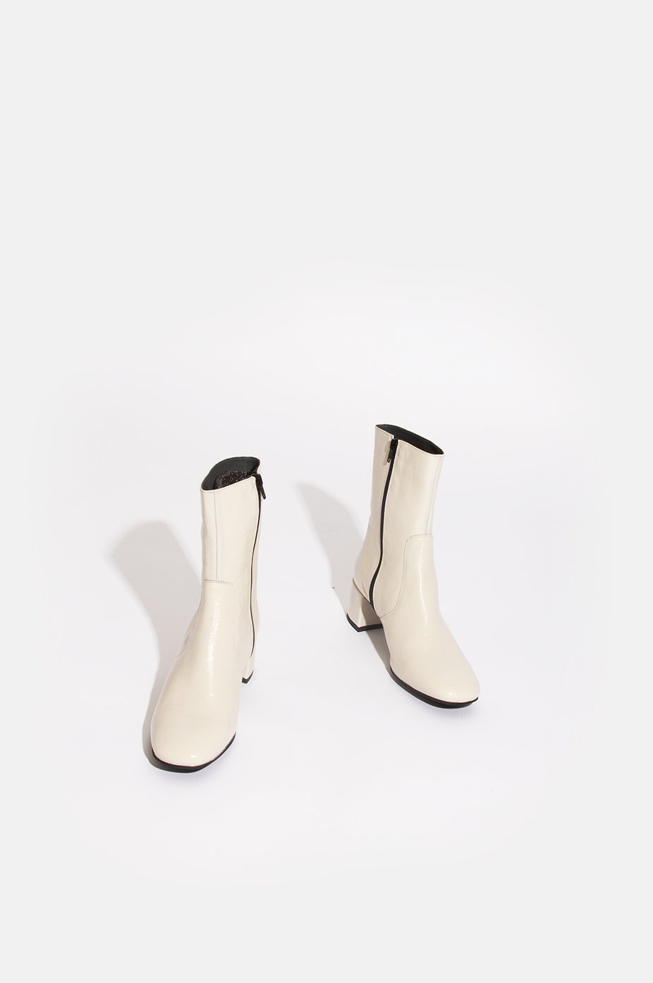 Malory Boots White Kanna - Product - Sienna Goodies